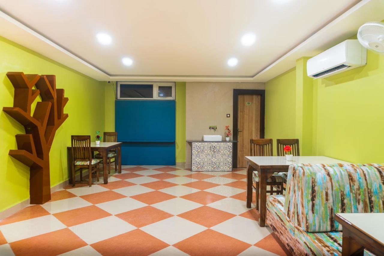 Geet Kavya Inn Бхопал Экстерьер фото