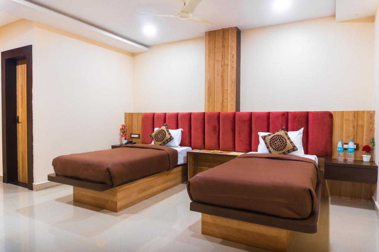 Geet Kavya Inn Бхопал Экстерьер фото